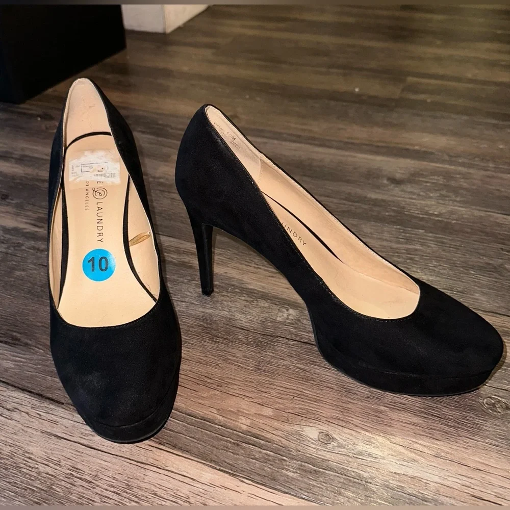 Chinese Laundry Black Suede Platform Pumps size 10